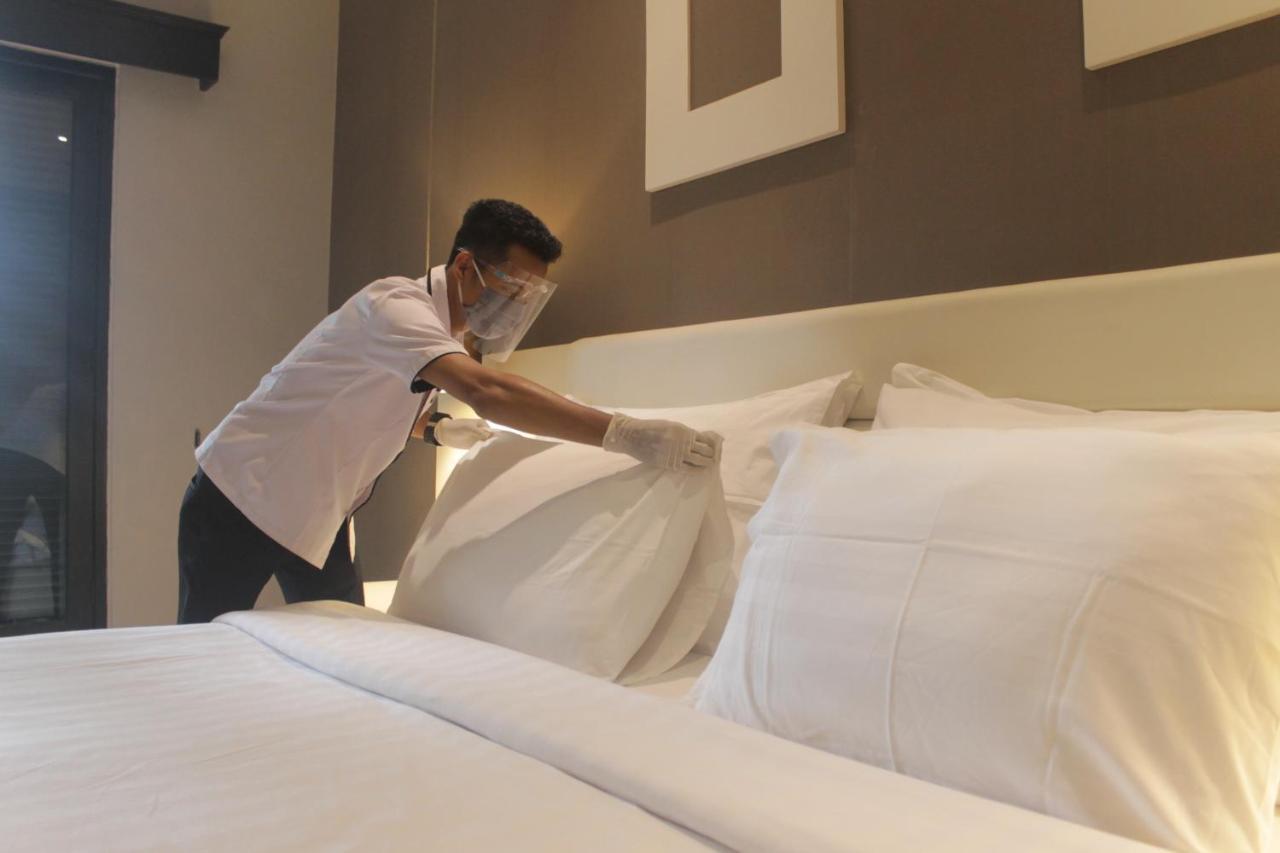 Luminor Hotel Jember By Wh מראה חיצוני תמונה