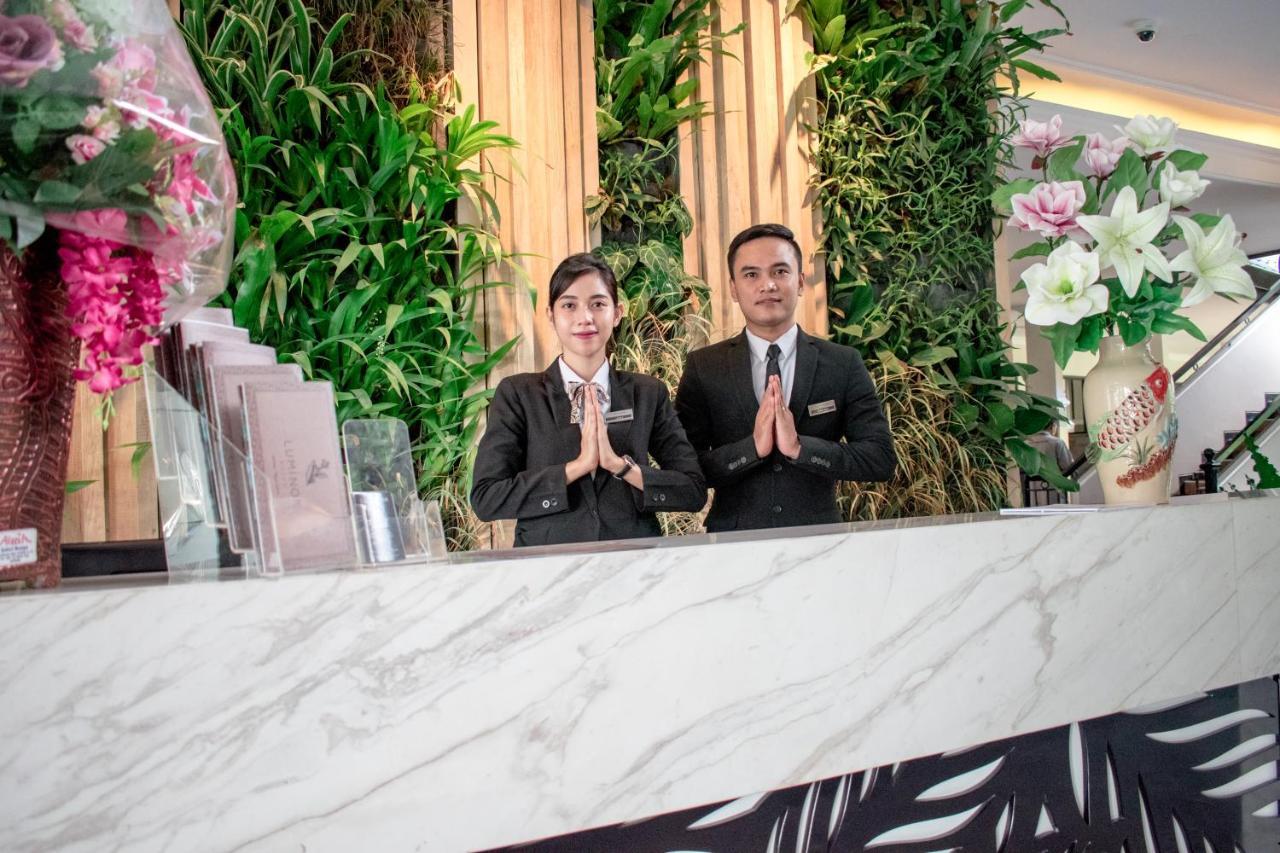 Luminor Hotel Jember By Wh מראה חיצוני תמונה
