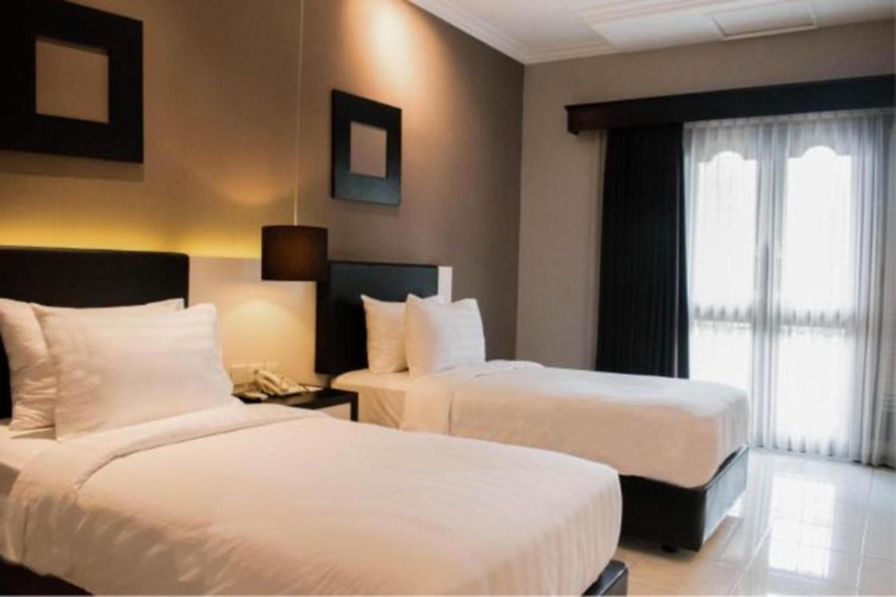 Luminor Hotel Jember By Wh מראה חיצוני תמונה