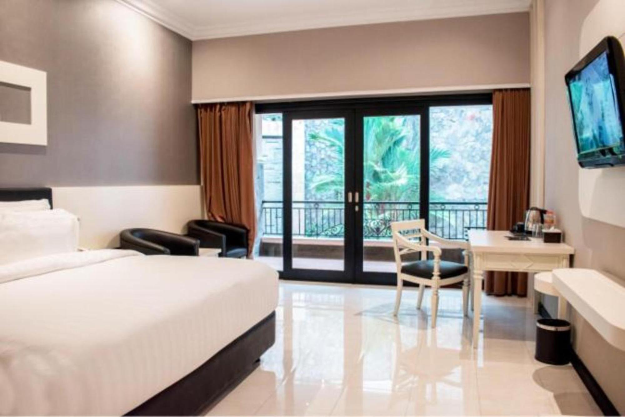 Luminor Hotel Jember By Wh מראה חיצוני תמונה
