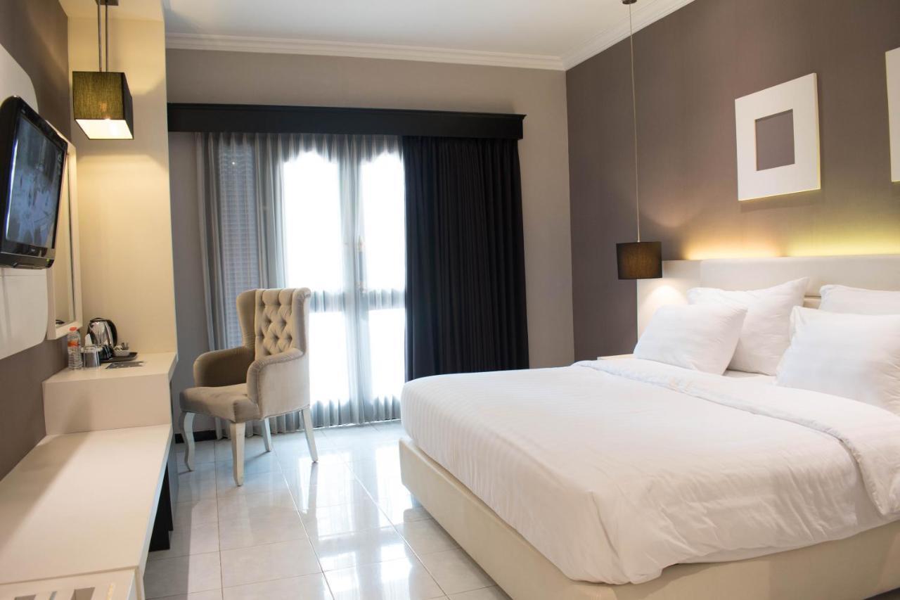 Luminor Hotel Jember By Wh מראה חיצוני תמונה