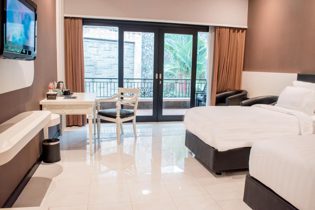 Luminor Hotel Jember By Wh מראה חיצוני תמונה
